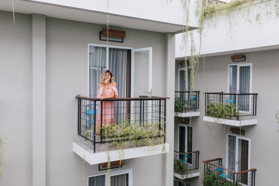 dekorasi balkon dengan produk lucky star
